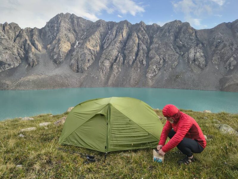 Wild Willy Szarpana Wieprzowina w Pomidorach z Makaronem